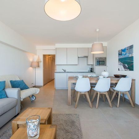 Cosy Studio With Sea View In Oostende Bagian luar foto