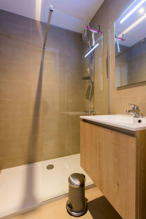 Cosy Studio With Sea View In Oostende Bagian luar foto